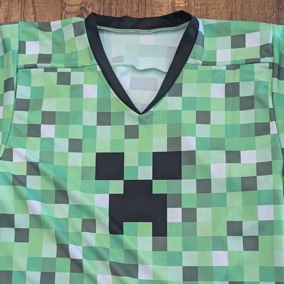Minecraft Green Pixelated Long Sleeve Jersey XXL Youth Or Adult S - Picture 5 of 5